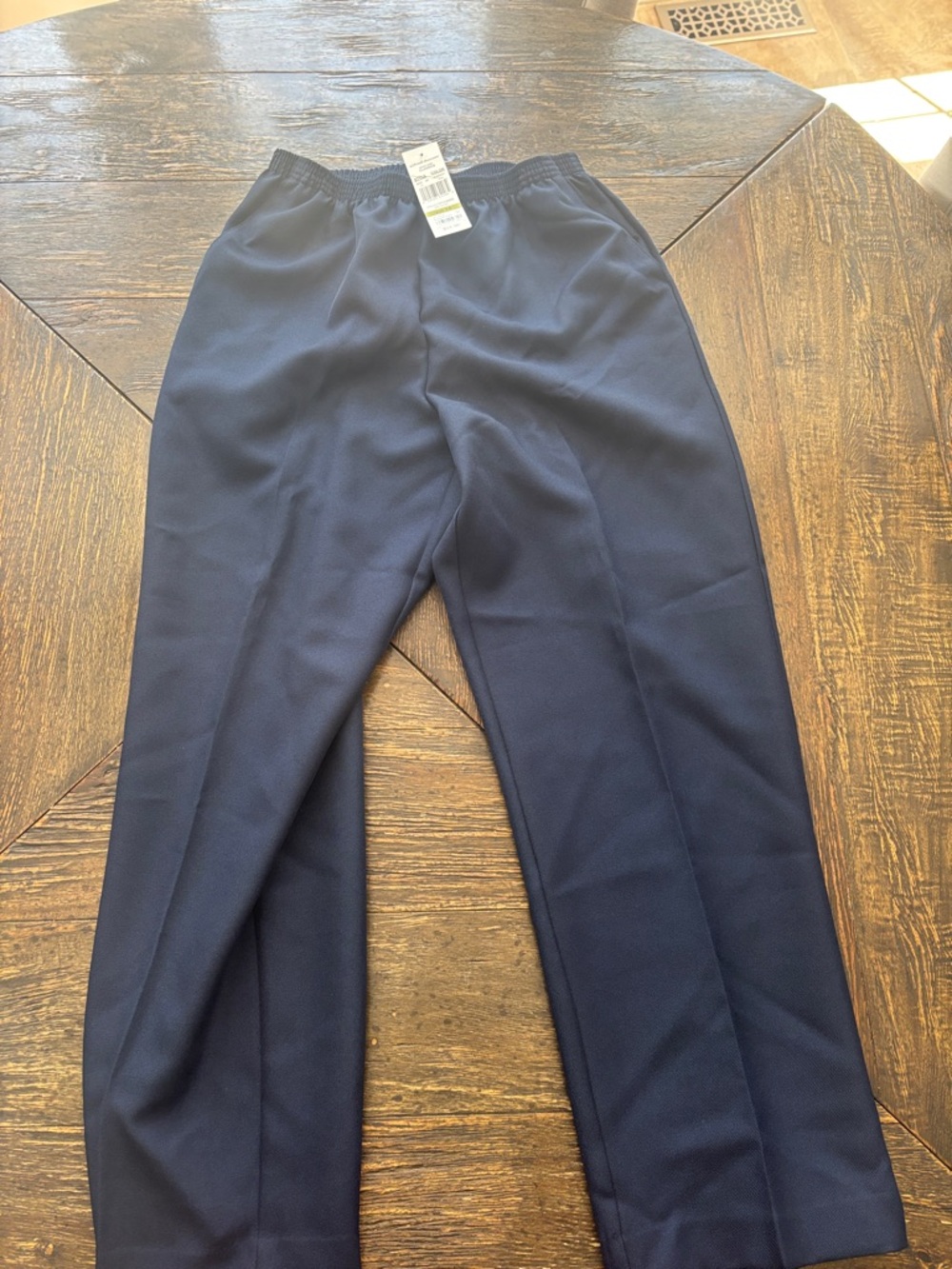 Alfred Dunner Navy Elastic Waist Women's Trousers. Front pockets.